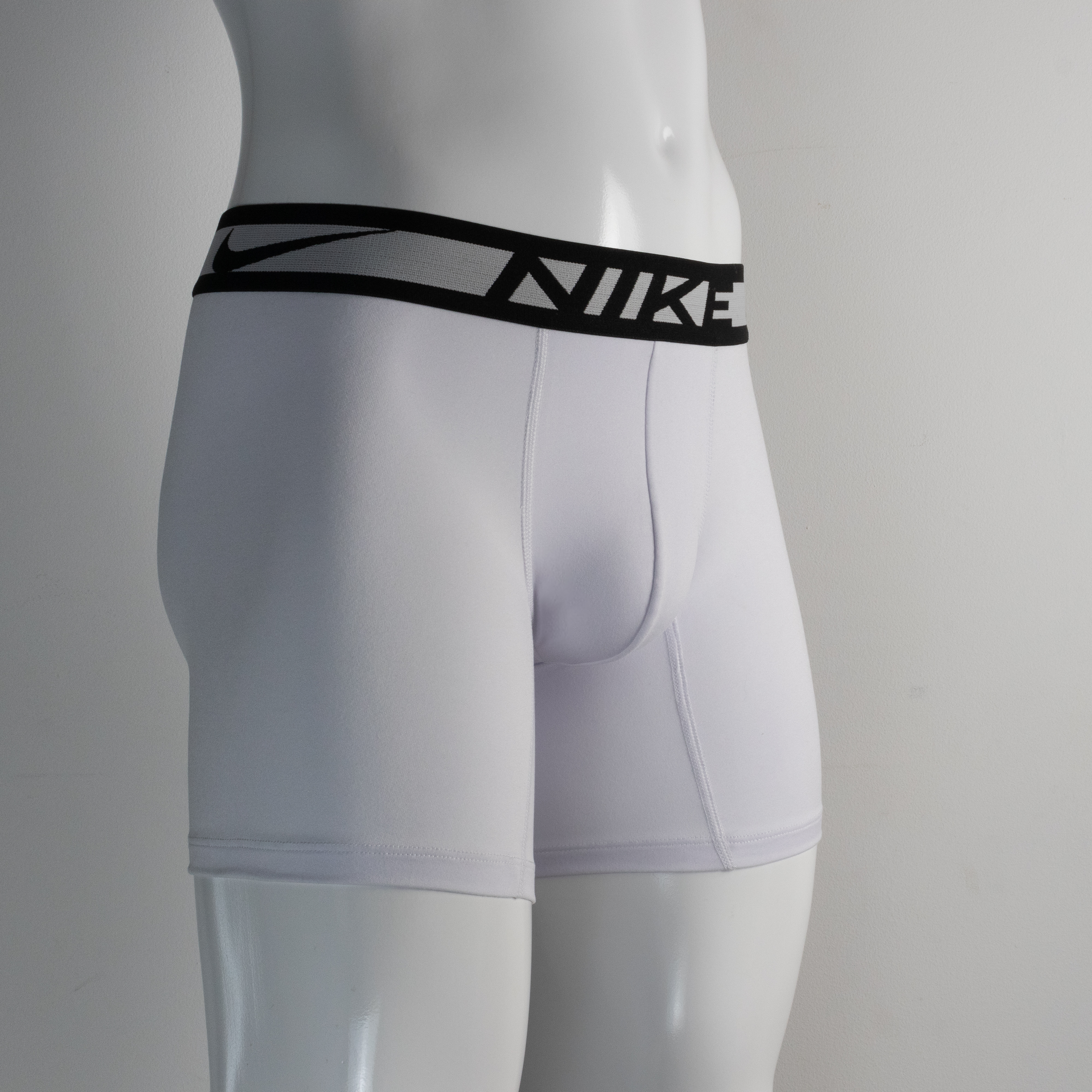 NIKE MICRO REF10